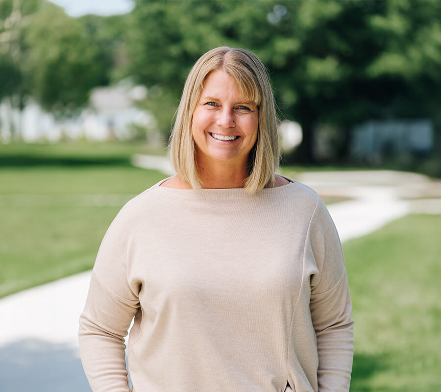 Headshot of Donna Yatsko