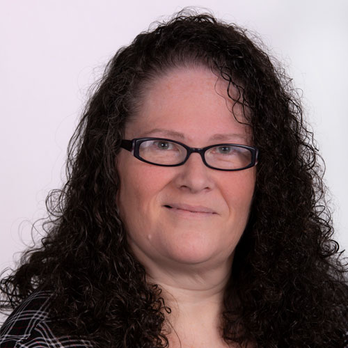 Bernadette Hunter headshot
