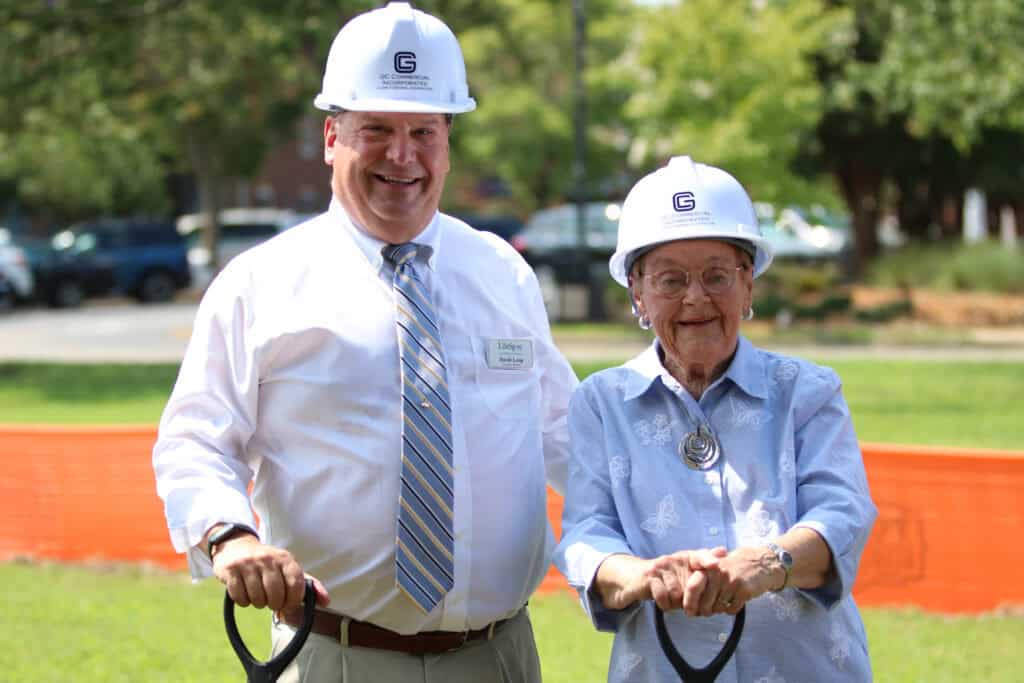 David Loop, The Chesapeake’s Executive Director, with resident Barbara Howell.