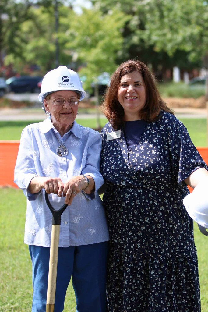 Resident Barbara Howell with Virginia Baptist Homes Foundation Vice President Jodi Leonard.